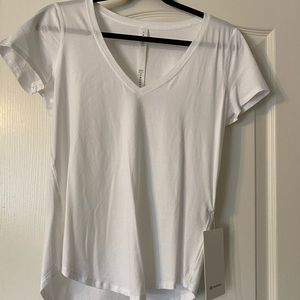 lululemon white love tee size 4, nwt